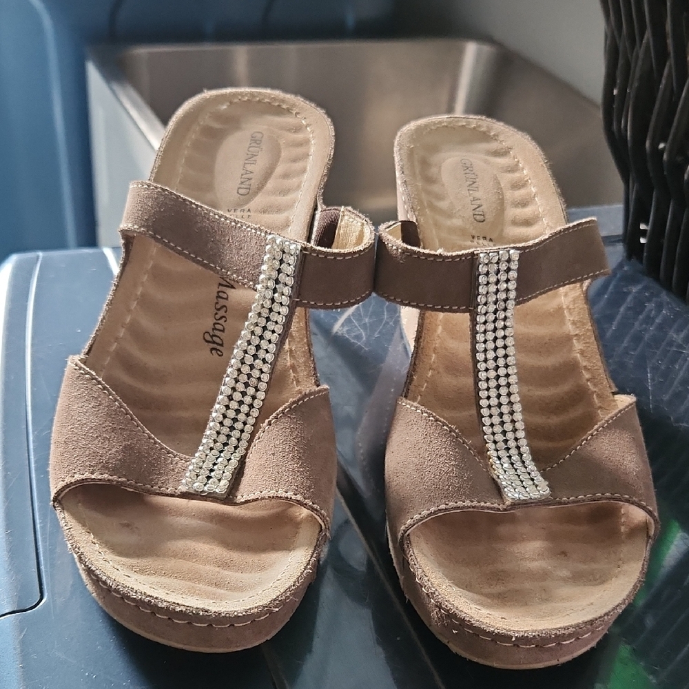 Grunland Women's Suede Platform Sandals With Rhinestones